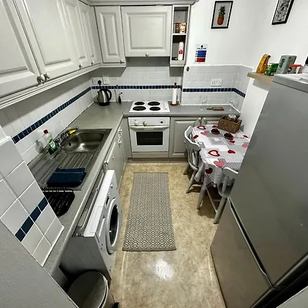 Customerhouse 1, Balcony View Apartment