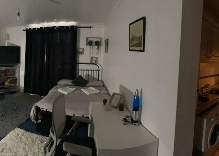 Customerhouse 1, Balcony View Apartment *